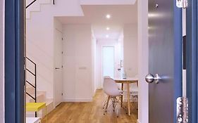 Precioso Duplex Con Patio Junto A La Catedral